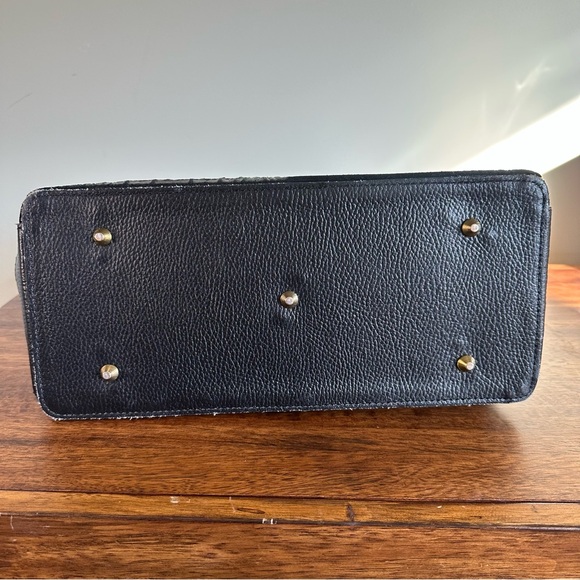 Valentino Black Leather Satchel with Gold color Hardware. - Picture 7 of 12